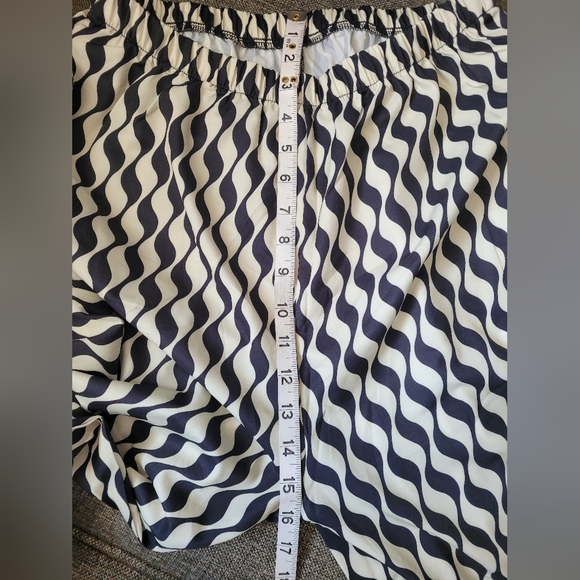 NWOT 2 pc pant set, light material. - Picture 8 of 8